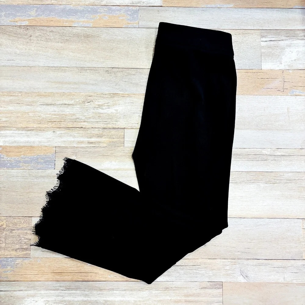 MELANIE LYNE Black pants with slit and lace at the bottom